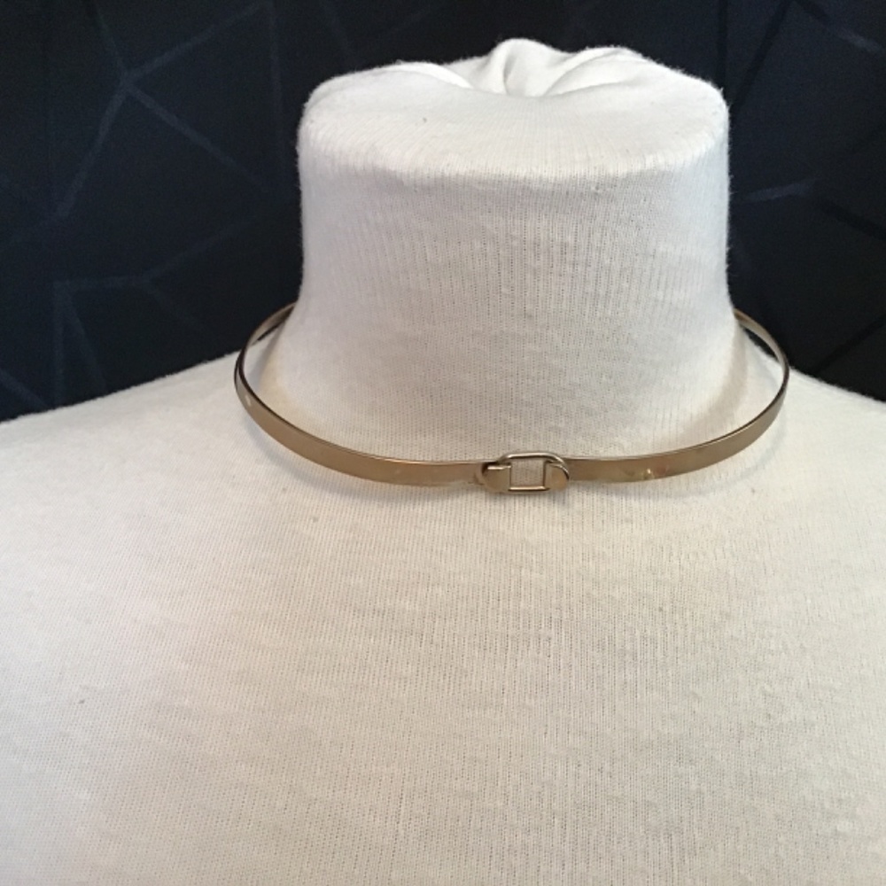 Torque choker style gold tone necklace - Picture 3 of 6